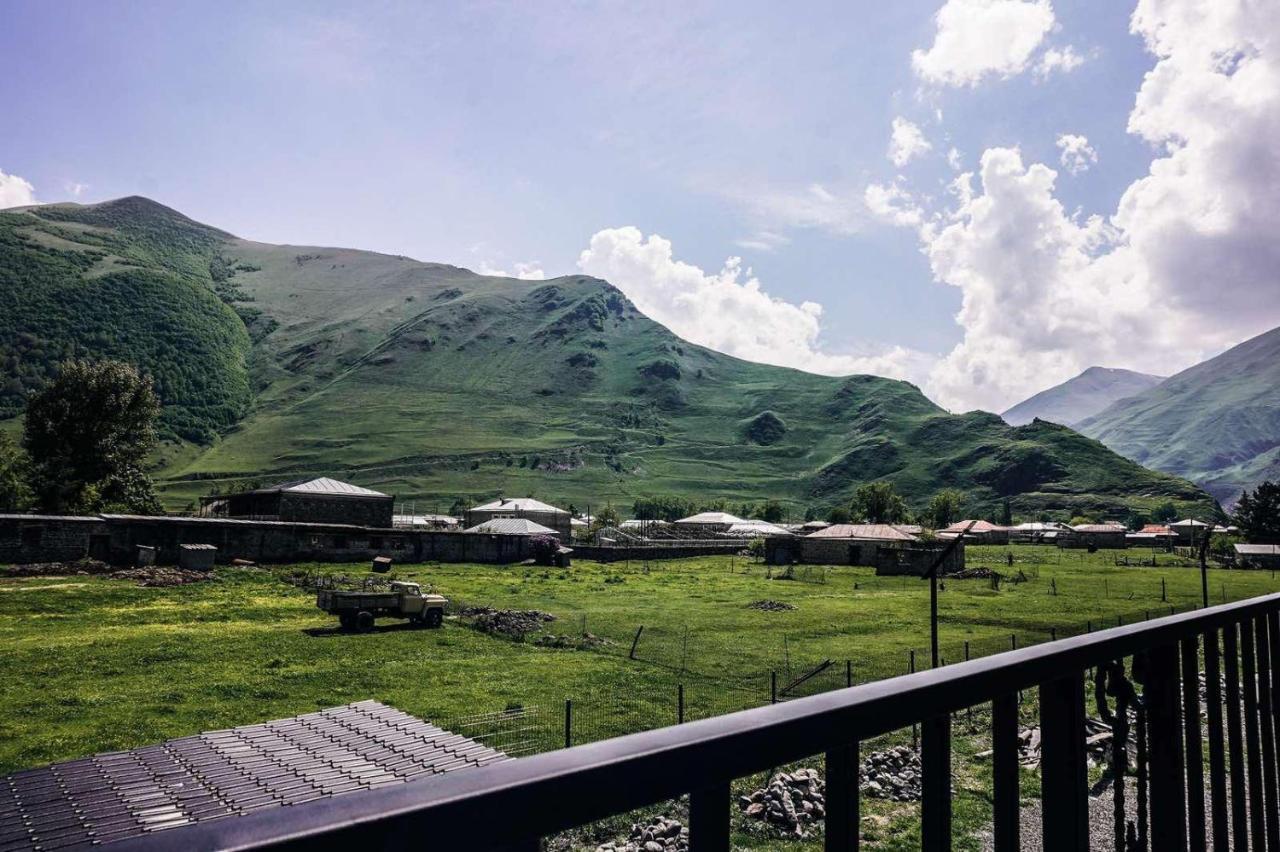Holiday Home Kazbegi Extérieur photo