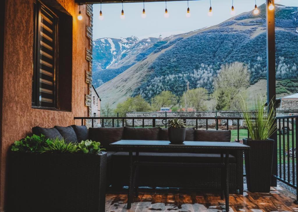 Holiday Home Kazbegi Extérieur photo